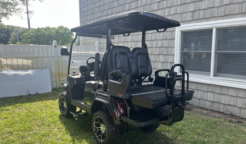 2025 Evolution D5 Maverick 2+2 Black 4610